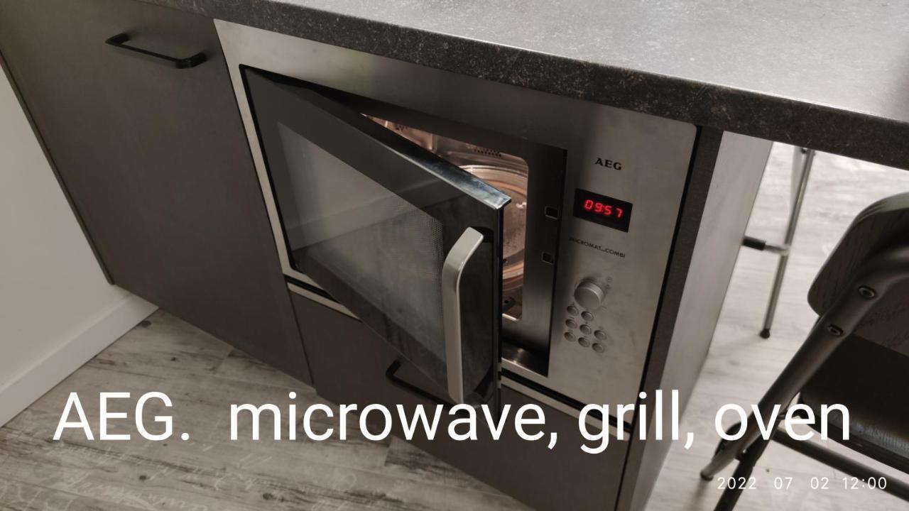 Happy Inn Laime Studio, Self Check-In-24-7, A-C, Parking-In-The-Underground-Garage ヴィリニュス エクステリア 写真