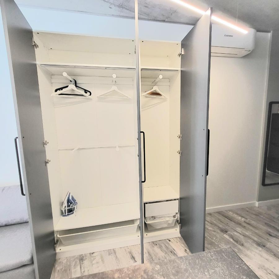 Happy Inn Laime Studio, Self Check-In-24-7, A-C, Parking-In-The-Underground-Garage ヴィリニュス エクステリア 写真